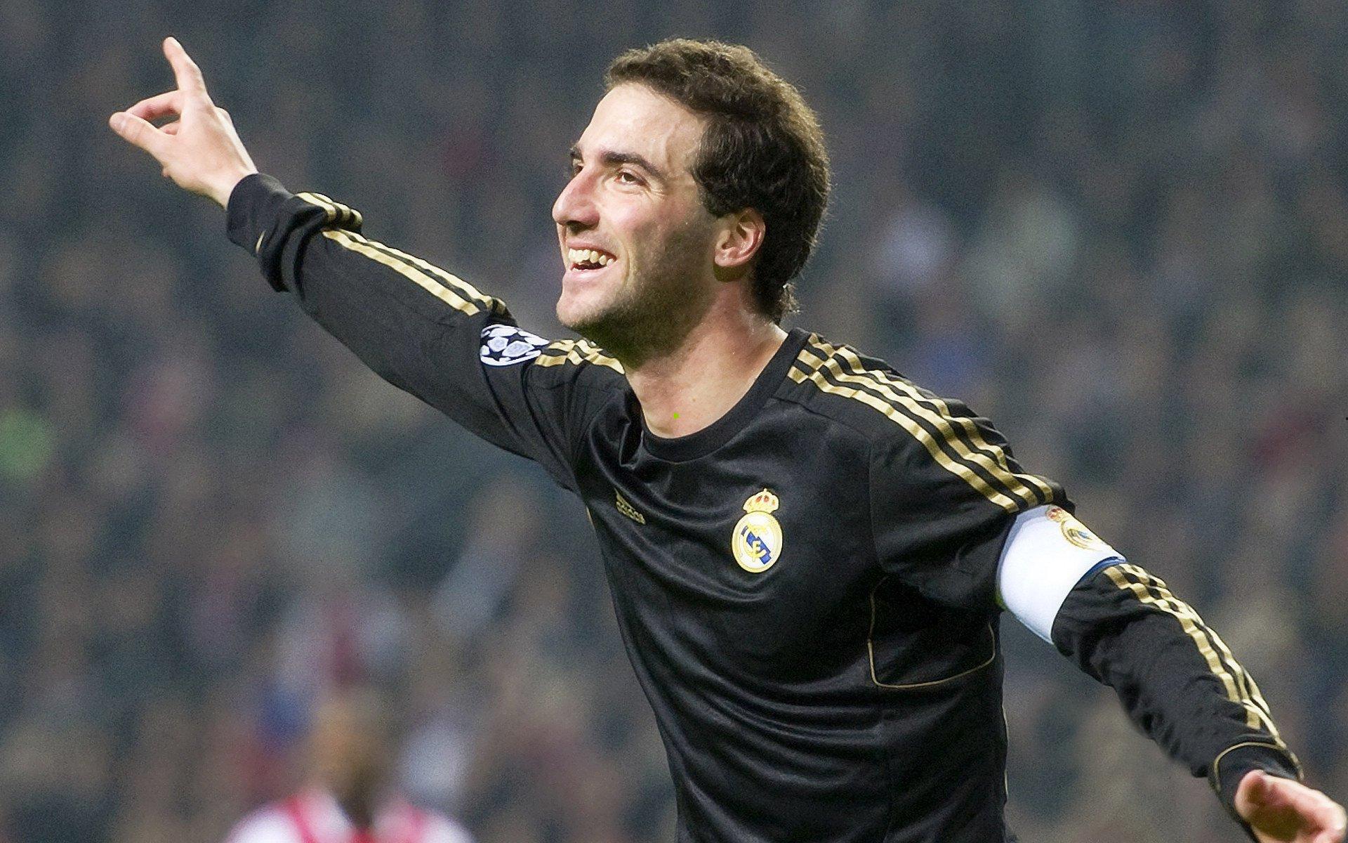 无痕落选成都AG世冠阵容引热议 电竞老将生涯岔路面临抉择